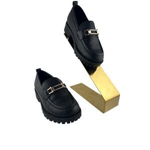 NWOB Gap Kid Loafers w/ Gold Tone Link Size 8